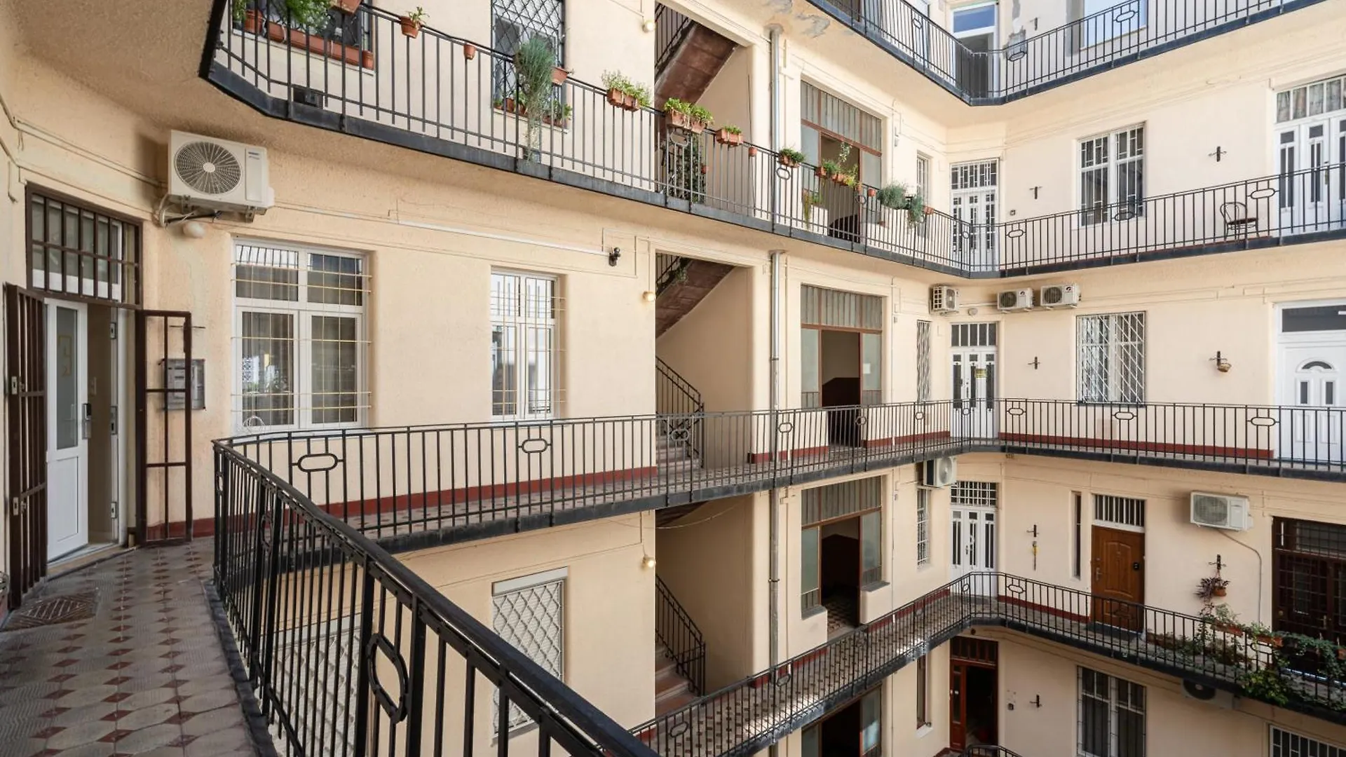 Akacfa 43 Heritage Apartment - Best Location By Bqa Budapest