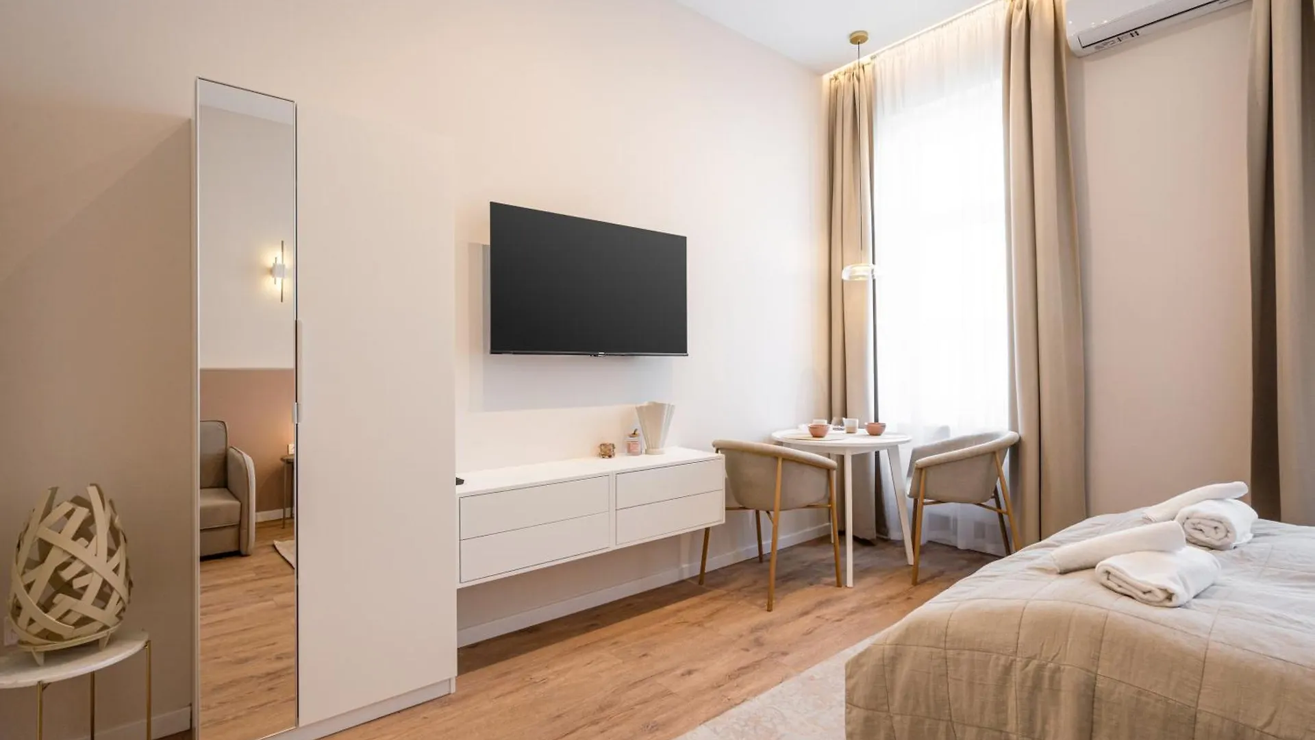 Akacfa 43 Heritage Apartment - Best Location By Bqa Budapest 0*,