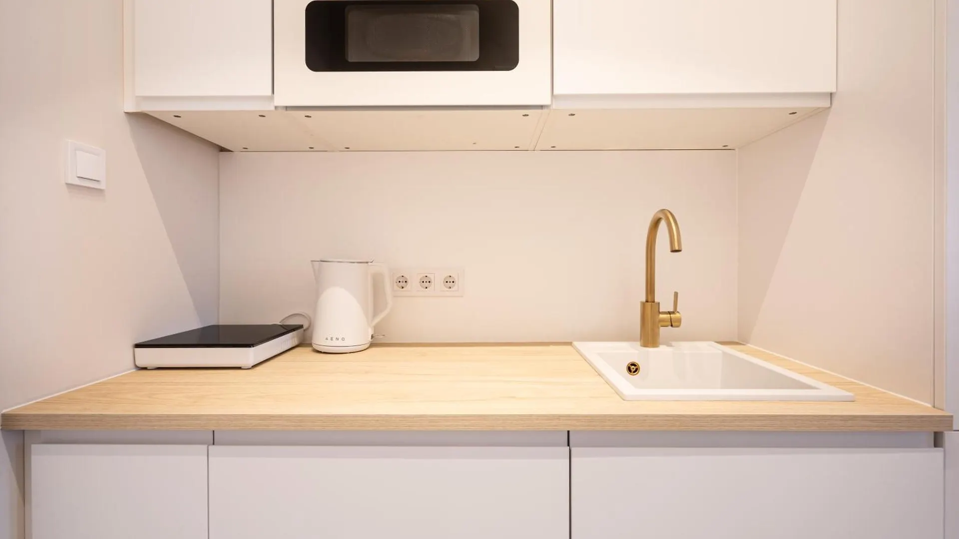 Akacfa 43 Heritage Apartment - Best Location By Bqa Budapest Hungría
