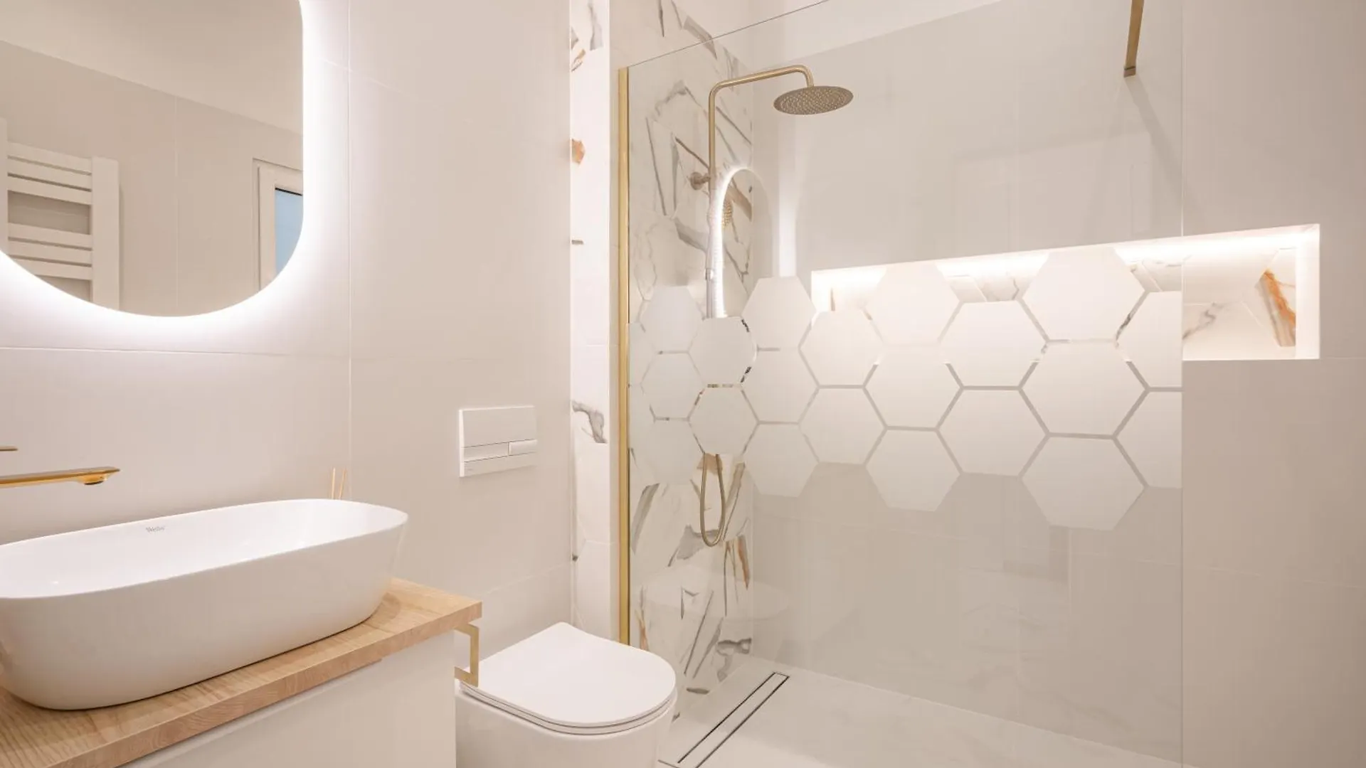 Akacfa 43 Heritage Apartment - Best Location By Bqa Budapest 0*,