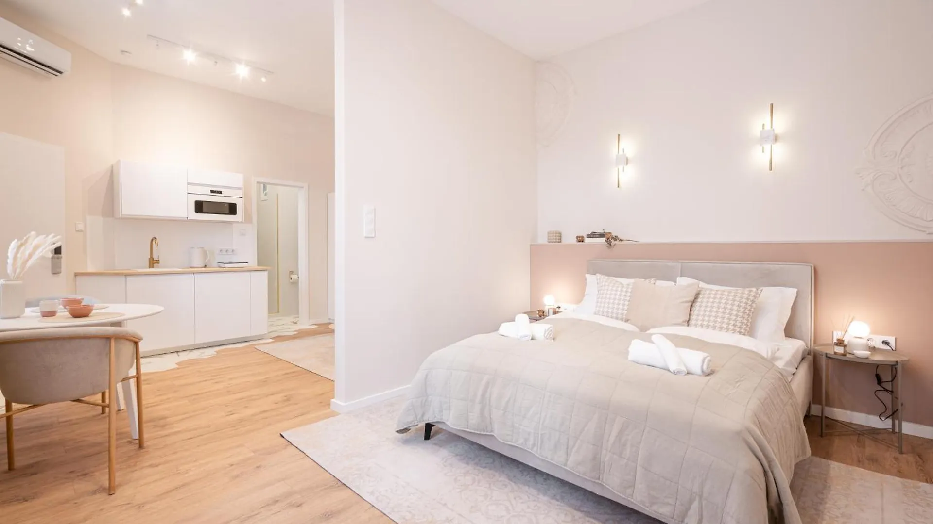 Akacfa 43 Heritage Apartment - Best Location By Bqa Budapest
